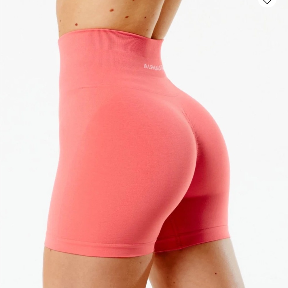 Alphalete Amplify Short 4.5” Pink Pixel Size Small NWOT - Picture 2 of 5